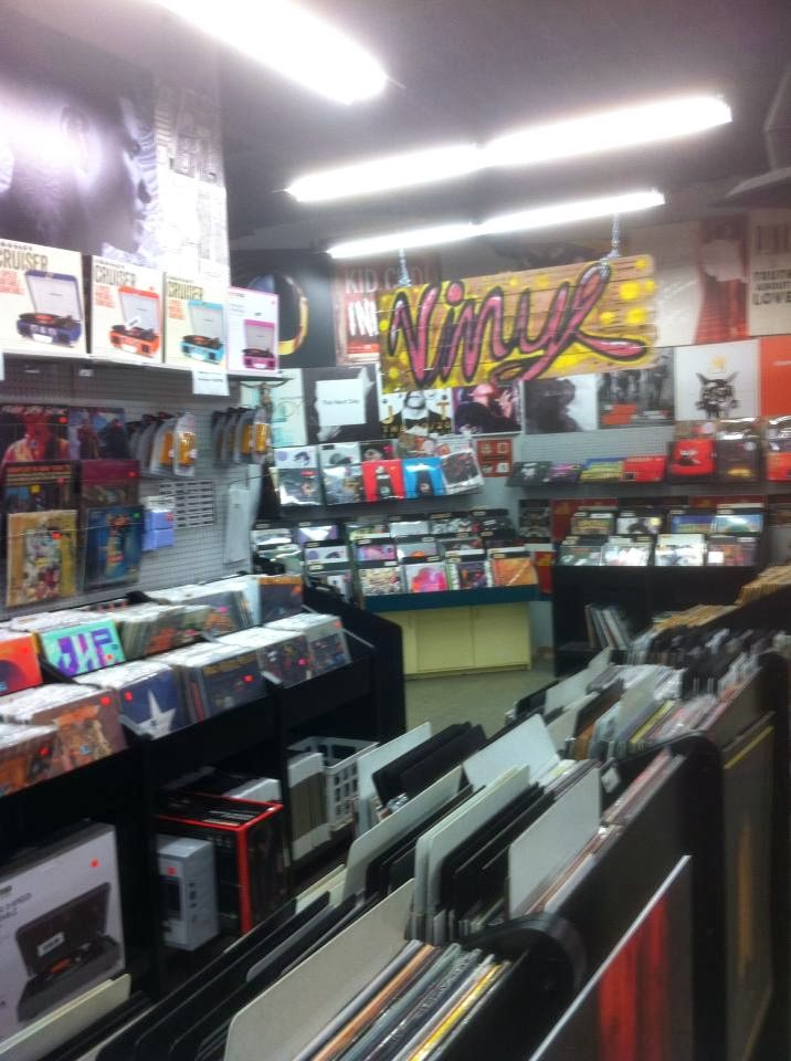 Record Store Visit Soundgarden Syracuse Ny 8 31 13 New Wave